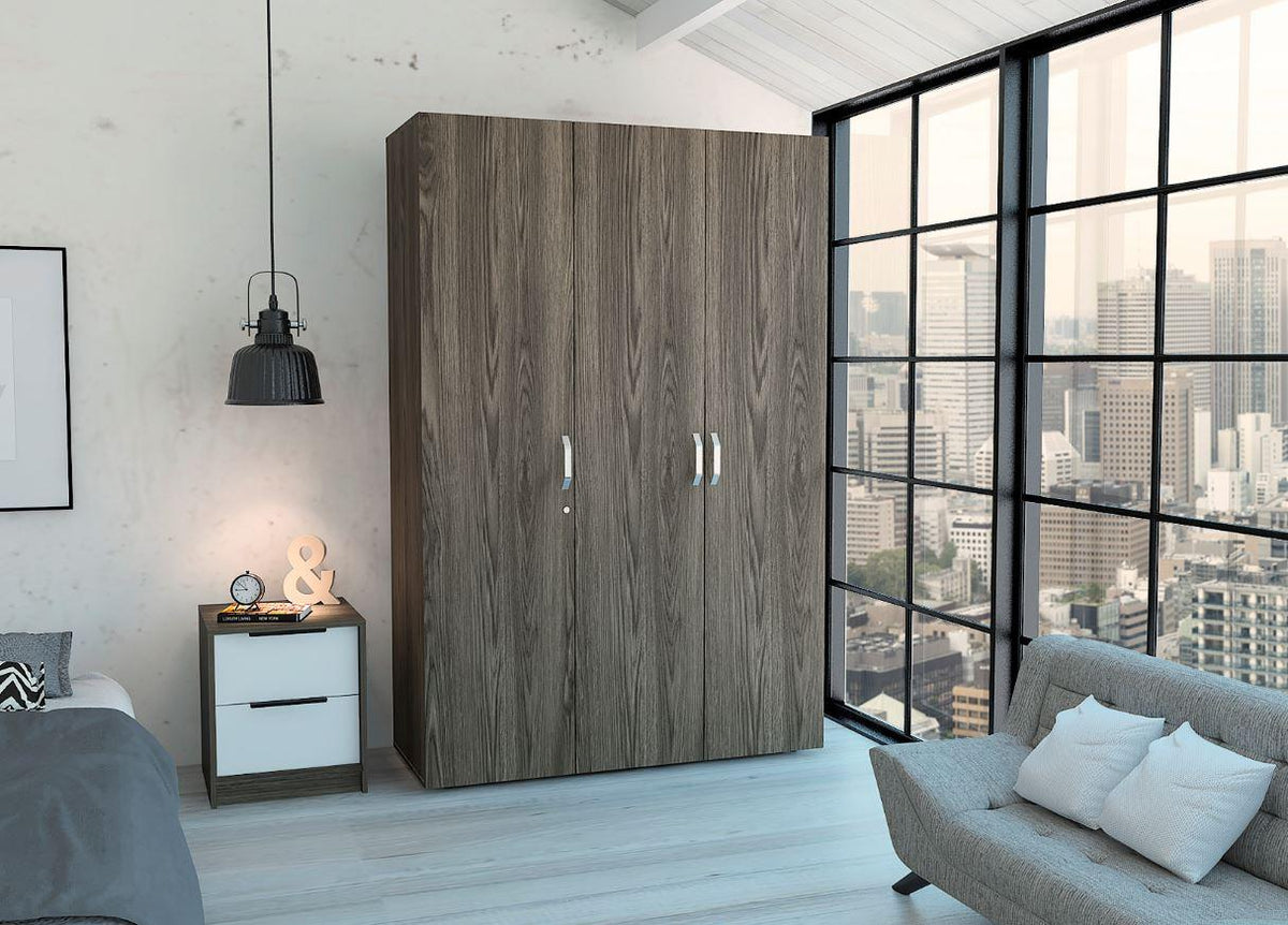 Closet Roko, Chocolate y Blanco, con Tres Puertas Abatibles con Cerradura y Variedad de Entrepaños - vista 1