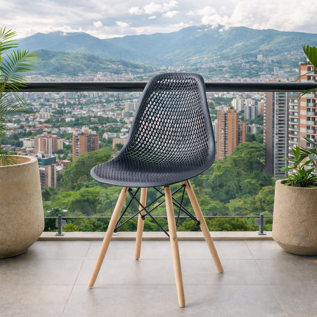 Silla Aira, Color Negro, con Espaldar y Patas en Madera - imagen 3