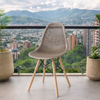 Silla Aira, Color Taupe, con Espaldar y Patas en Madera - imagen 3