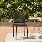 Silla Manhattan, Negro, con Espaldar en Rejilla y Diseño Minimalista - imagen 3