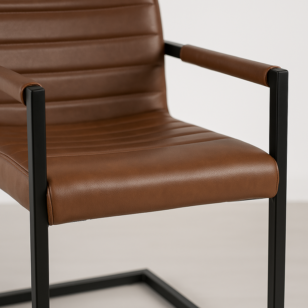 Pack de 2 Sillas Industrial de Cuero Sintético Marrón con Base Metálica – Café