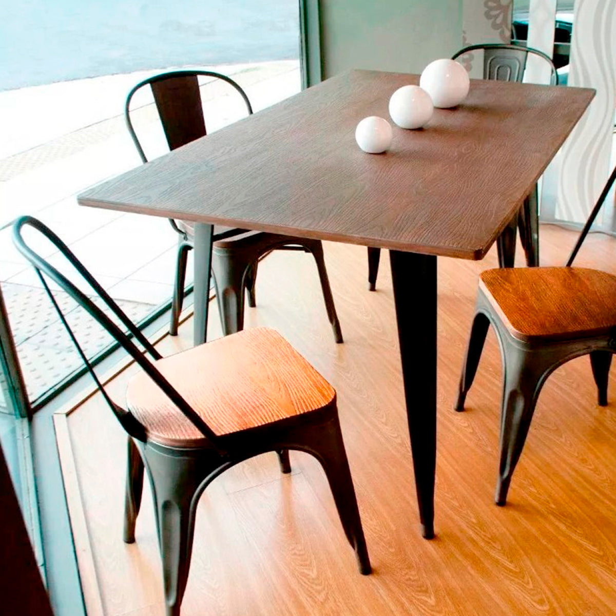 Silla Tólix Asiento de Madera Clara - Negra