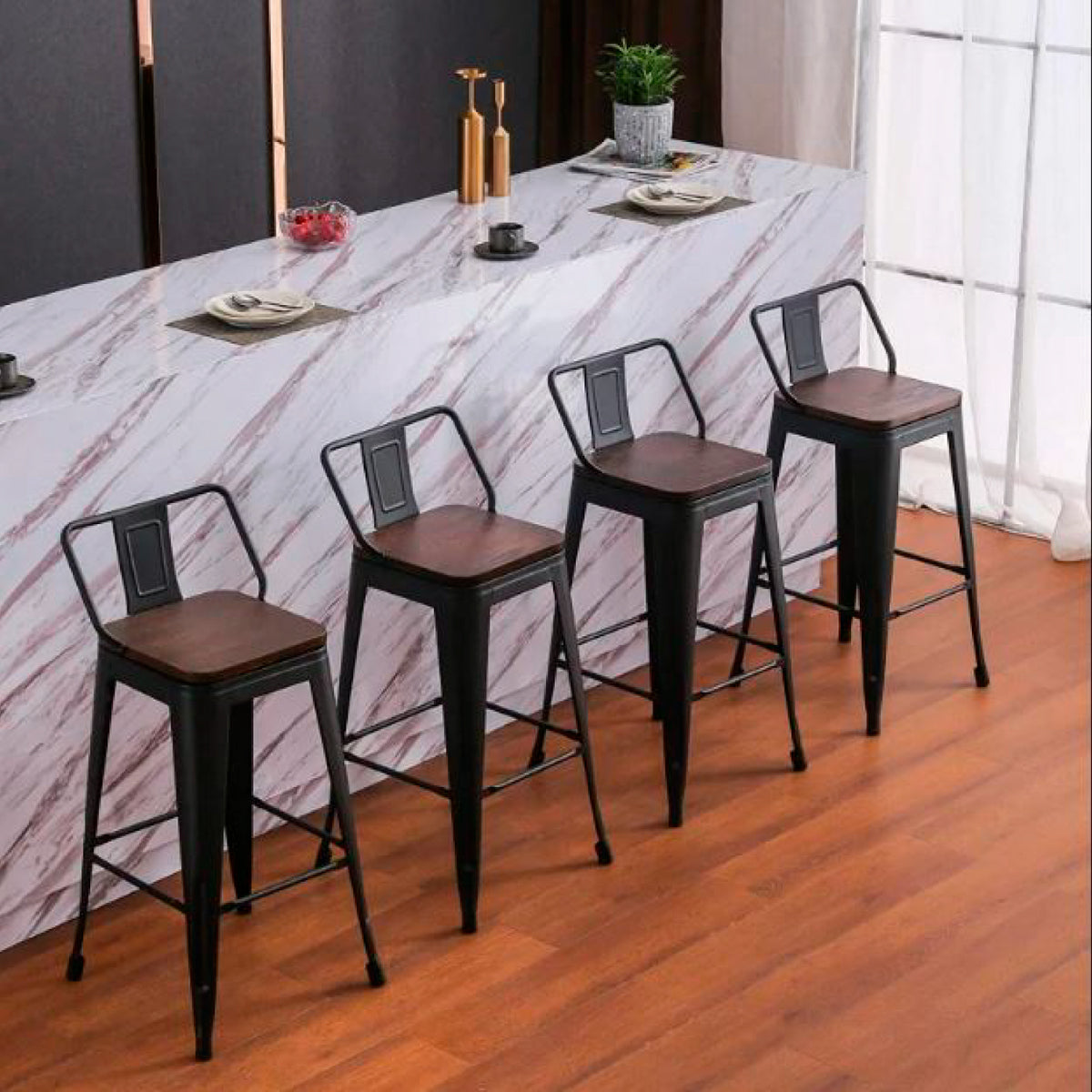 Taburete Tólix Alto 77 cms - Negro con asiento de Madera Oscura